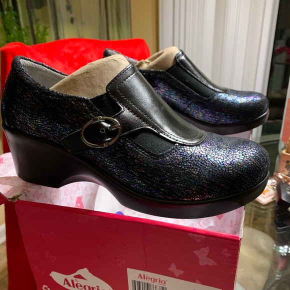 Nursing Shoes - Picture 1 of 1